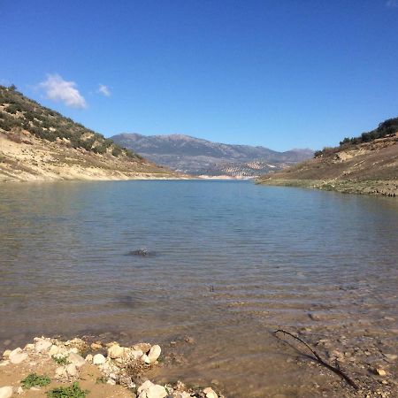 Cortijo Rocas Altas Villa Iznájar Екстериор снимка