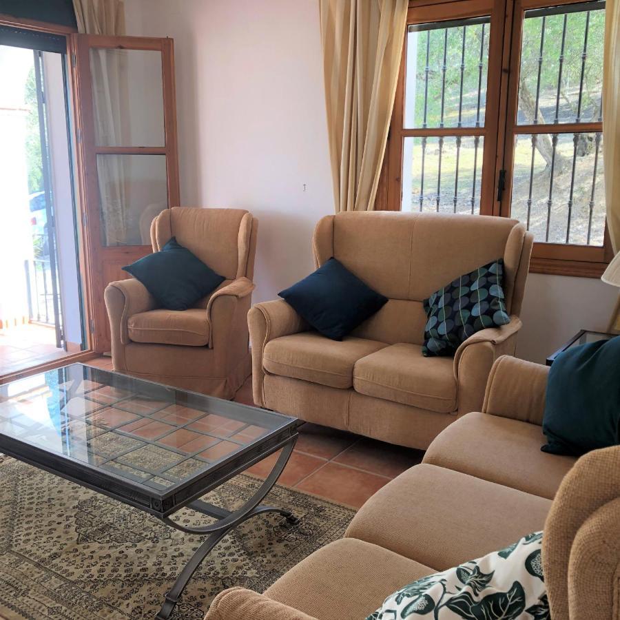 Cortijo Rocas Altas Villa Iznájar Екстериор снимка